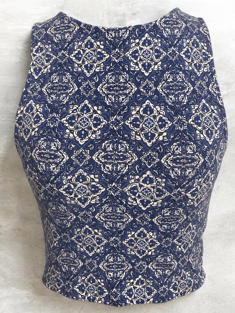 Forever 21 Navy and White Patterned Crop Top